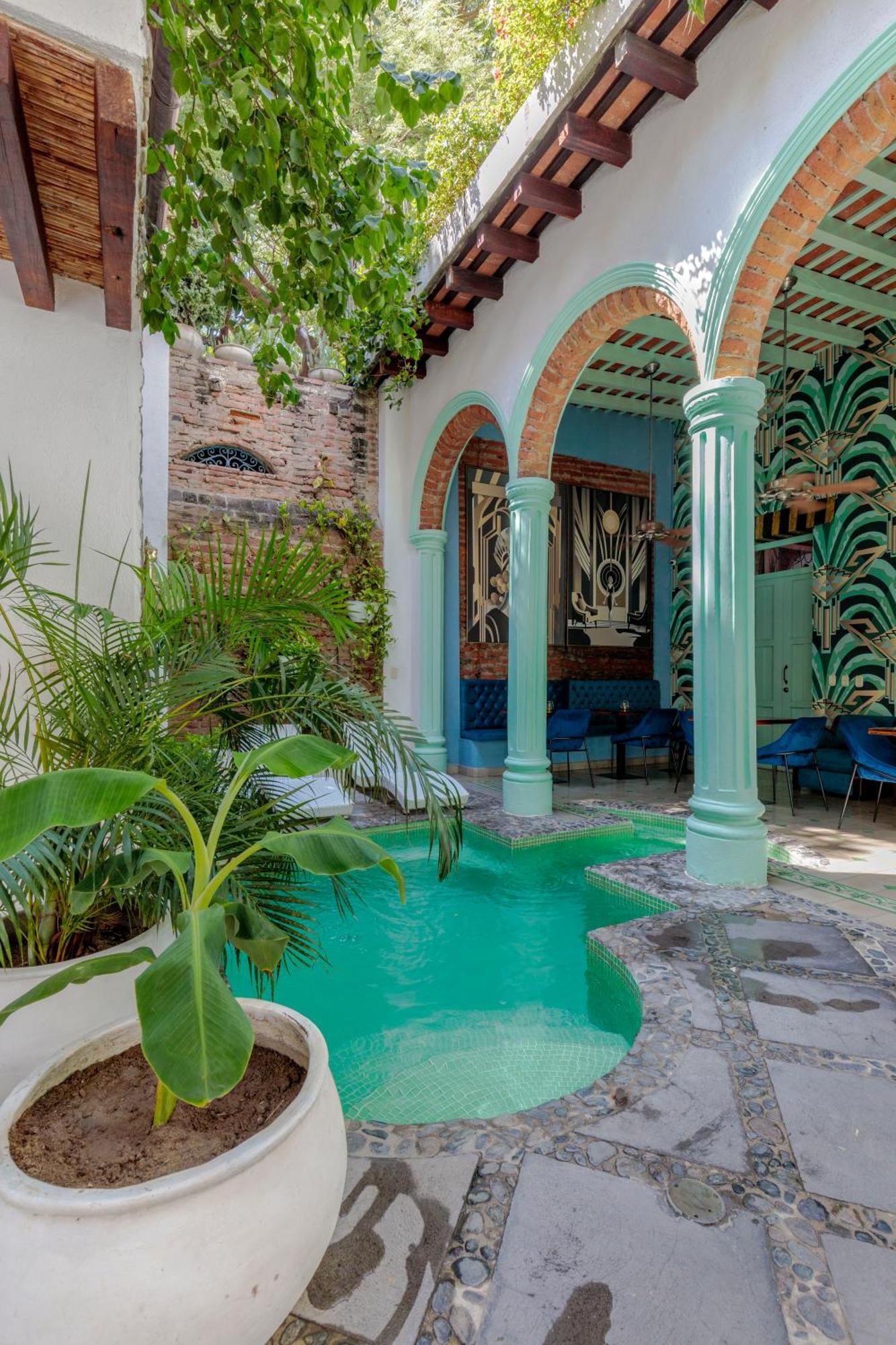 Casa Hotel 4*
